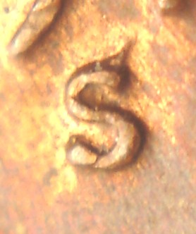 1970-S-Lincoln-Memorial-Cent--Top-Of-The-S